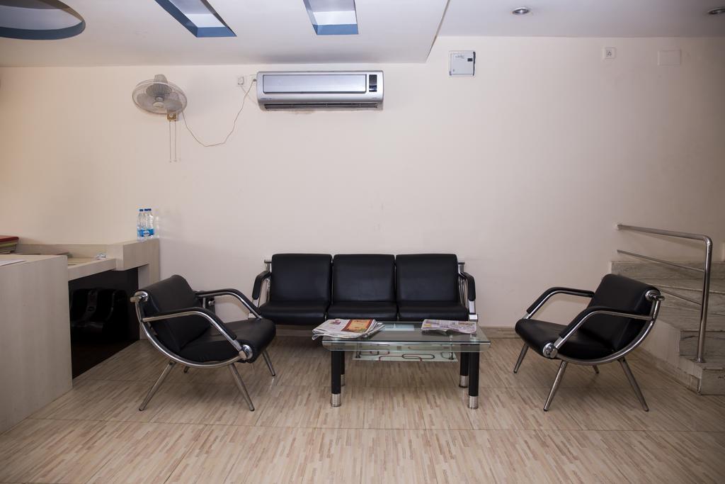 Oyo 1359 Hotel Best Inn Bhubaneswar Extérieur photo