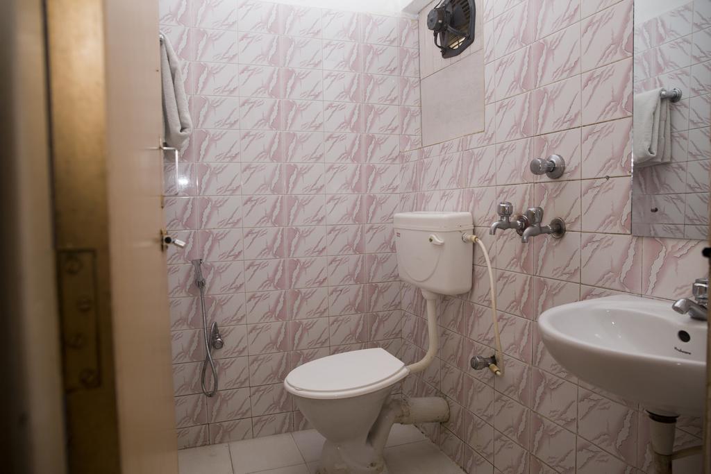 Oyo 1359 Hotel Best Inn Bhubaneswar Extérieur photo