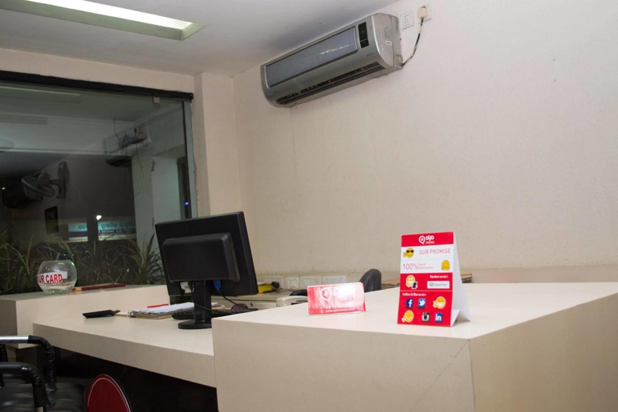 Oyo 1359 Hotel Best Inn Bhubaneswar Extérieur photo