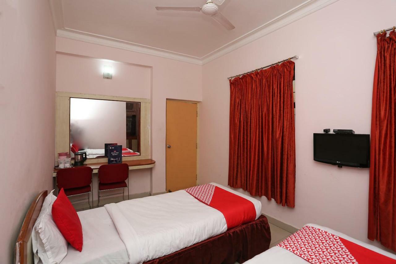 Oyo 1359 Hotel Best Inn Bhubaneswar Extérieur photo
