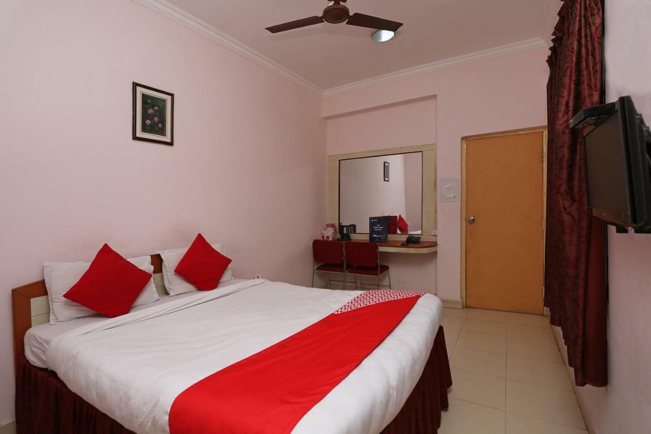 Oyo 1359 Hotel Best Inn Bhubaneswar Extérieur photo