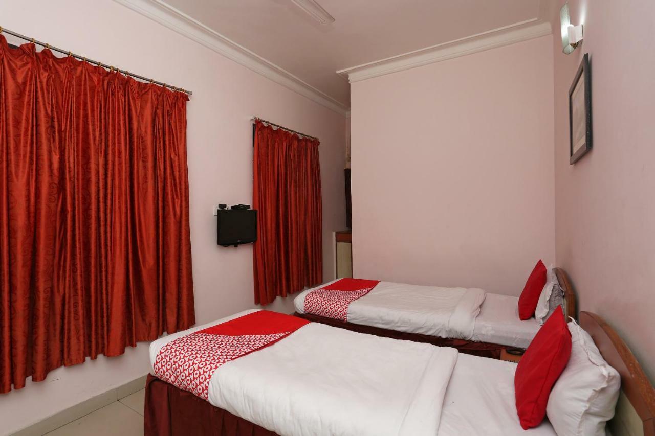Oyo 1359 Hotel Best Inn Bhubaneswar Extérieur photo